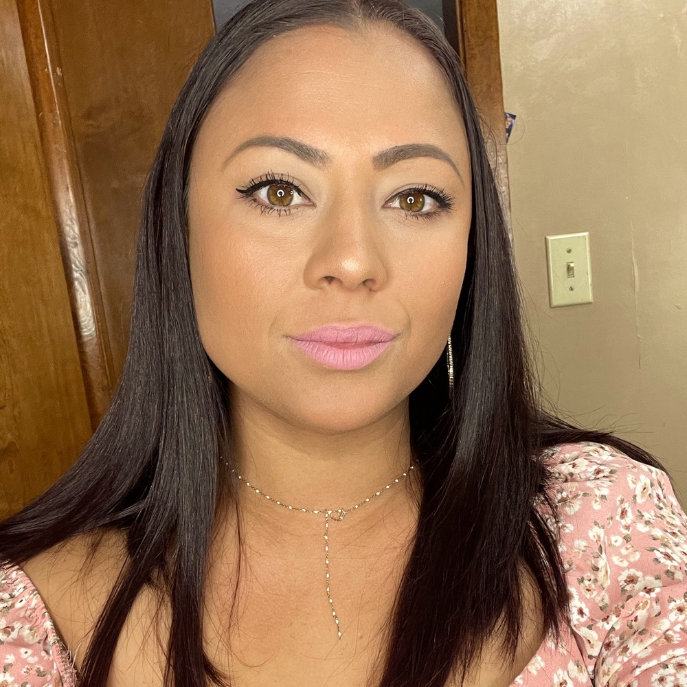 Meet your Posher, Ivis